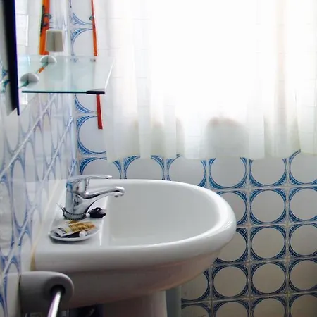 Avenida 4 * Puerto de la Cruz (Tenerife)